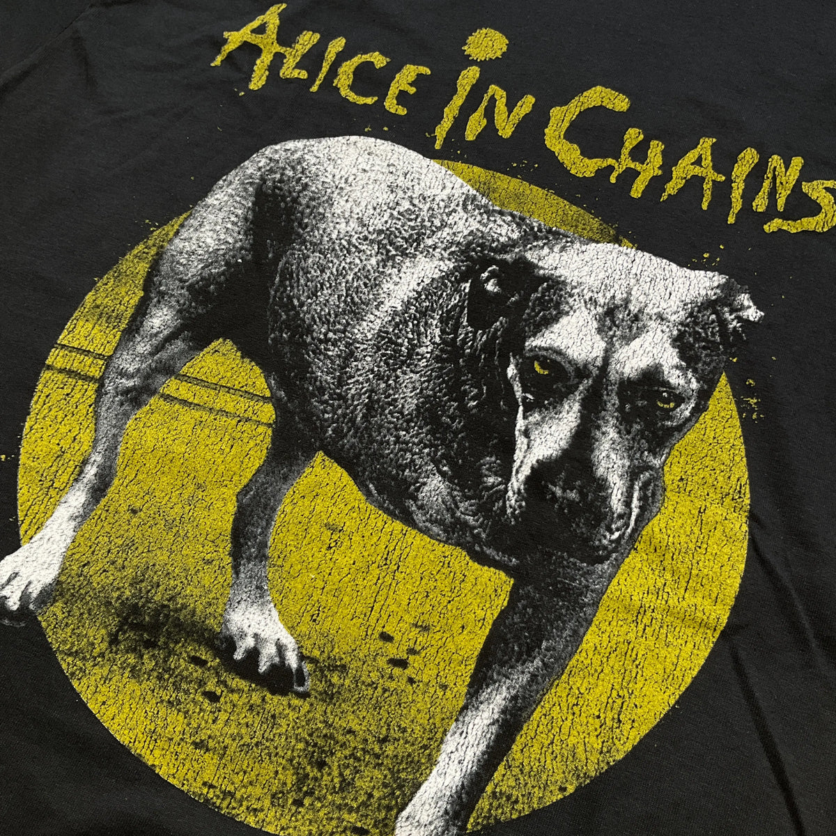 Official Alice In Chains - 3 Legged Dog (Yellow) - Black T-Shirt
